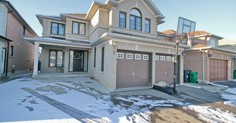 32 Deerglen Drive, Brampton, ON, L6R 1M1 - 2