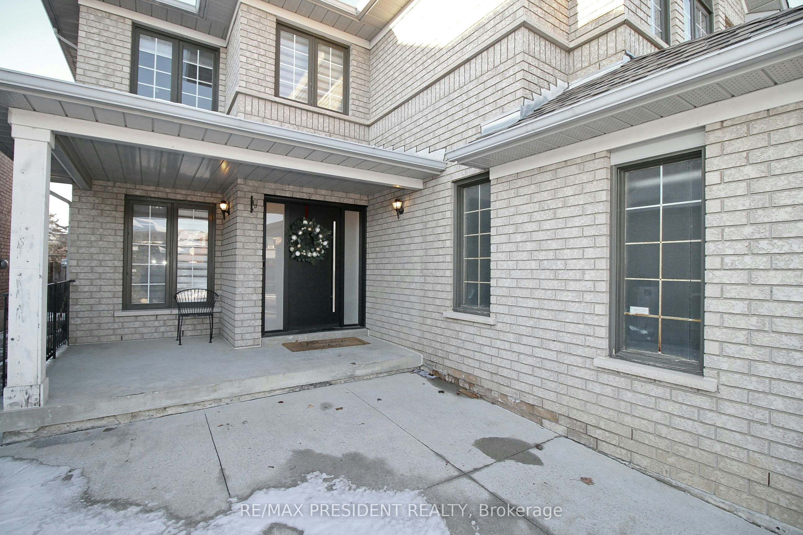 32 Deerglen Drive, Brampton, ON, L6R 1M1 - 3