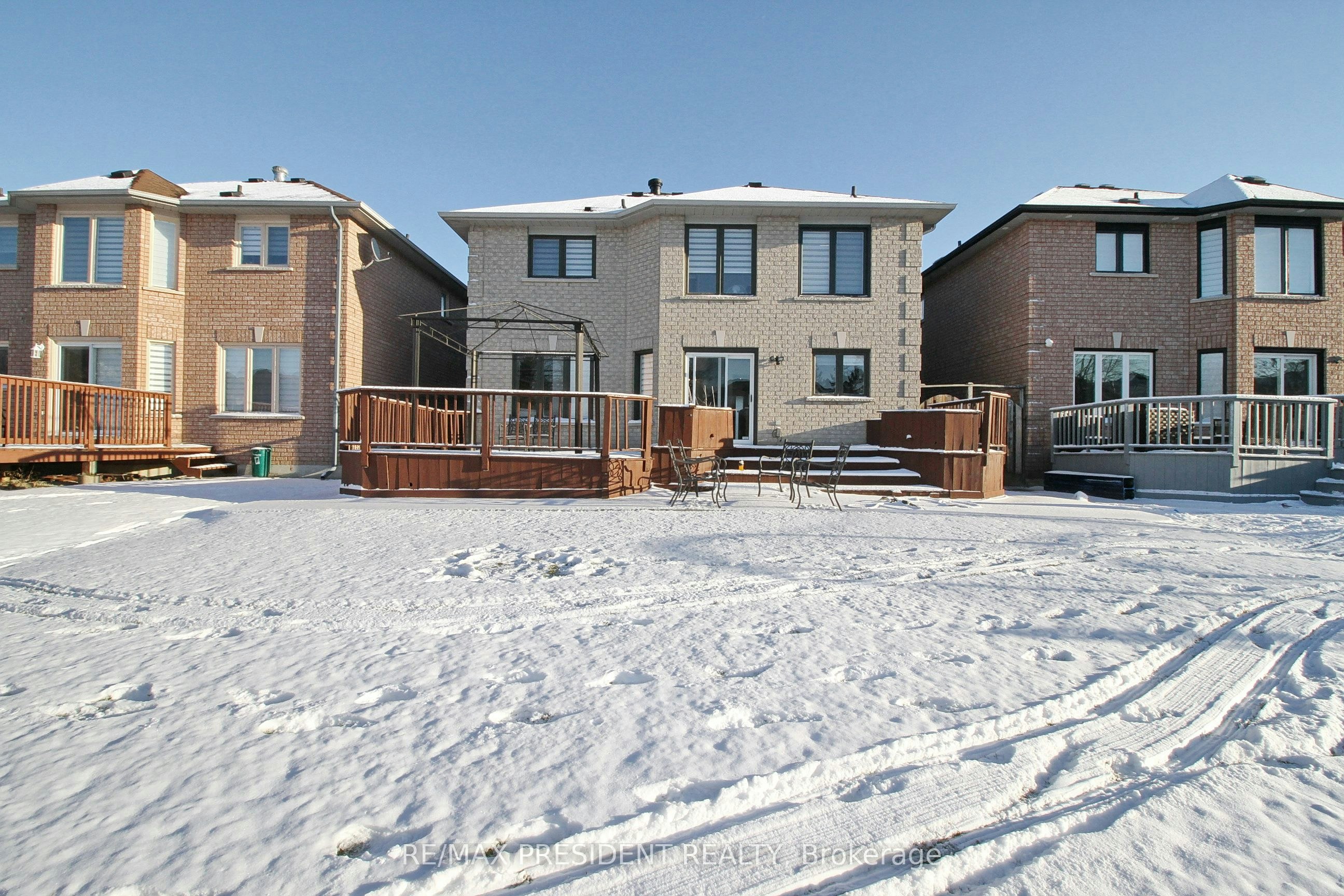 32 Deerglen Drive, Brampton, ON, L6R 1M1 - 32