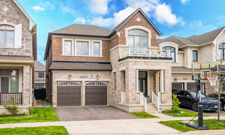 1493 Ford Strathy Crescent