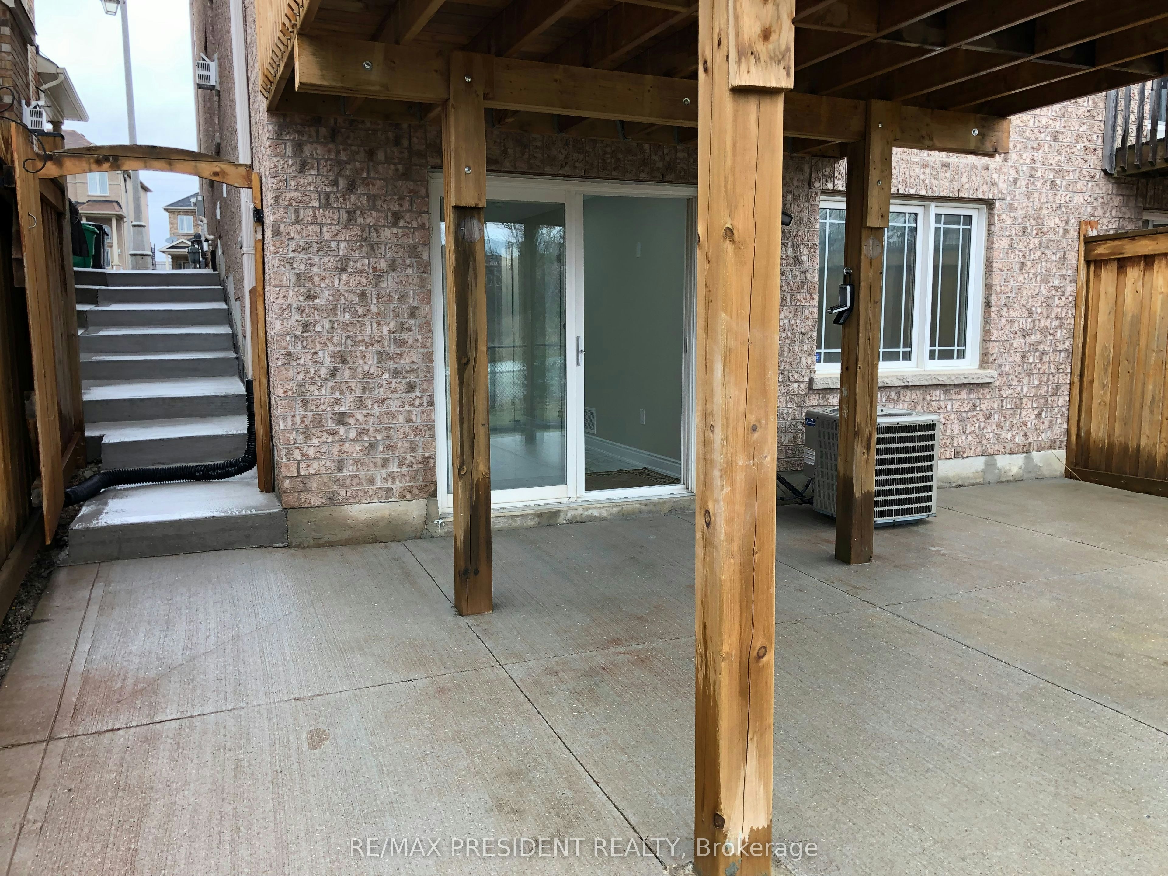 76 Saint Grace Court, Brampton, ON, L6P 3B9 - 10