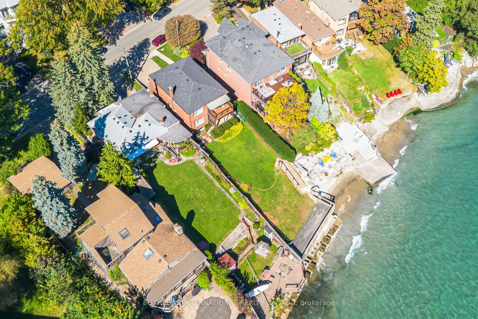 407 Lake Promenade, Toronto, ON, M8W 1C3