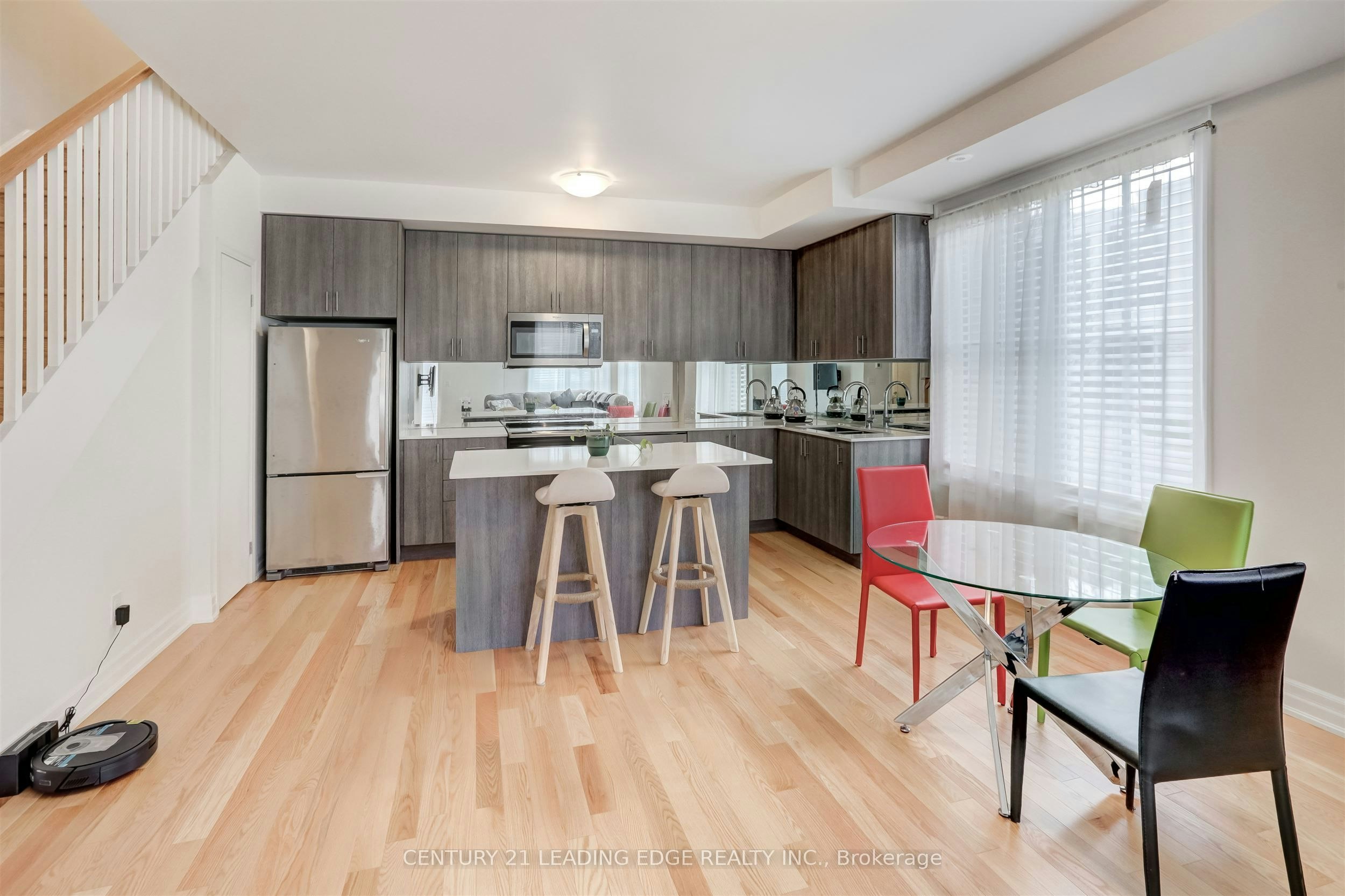 106-1180 Cawthra Road, Mississauga, ON, L5G 4K7 - 4