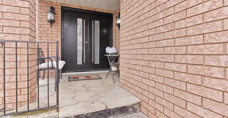 6692 Meteor Court, Mississauga, ON, L5N 7H9 - 5