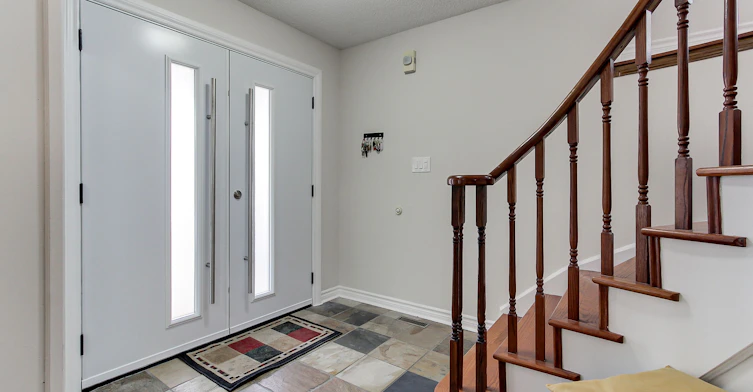 6692 Meteor Court, Mississauga, ON, L5N 7H9 - 6