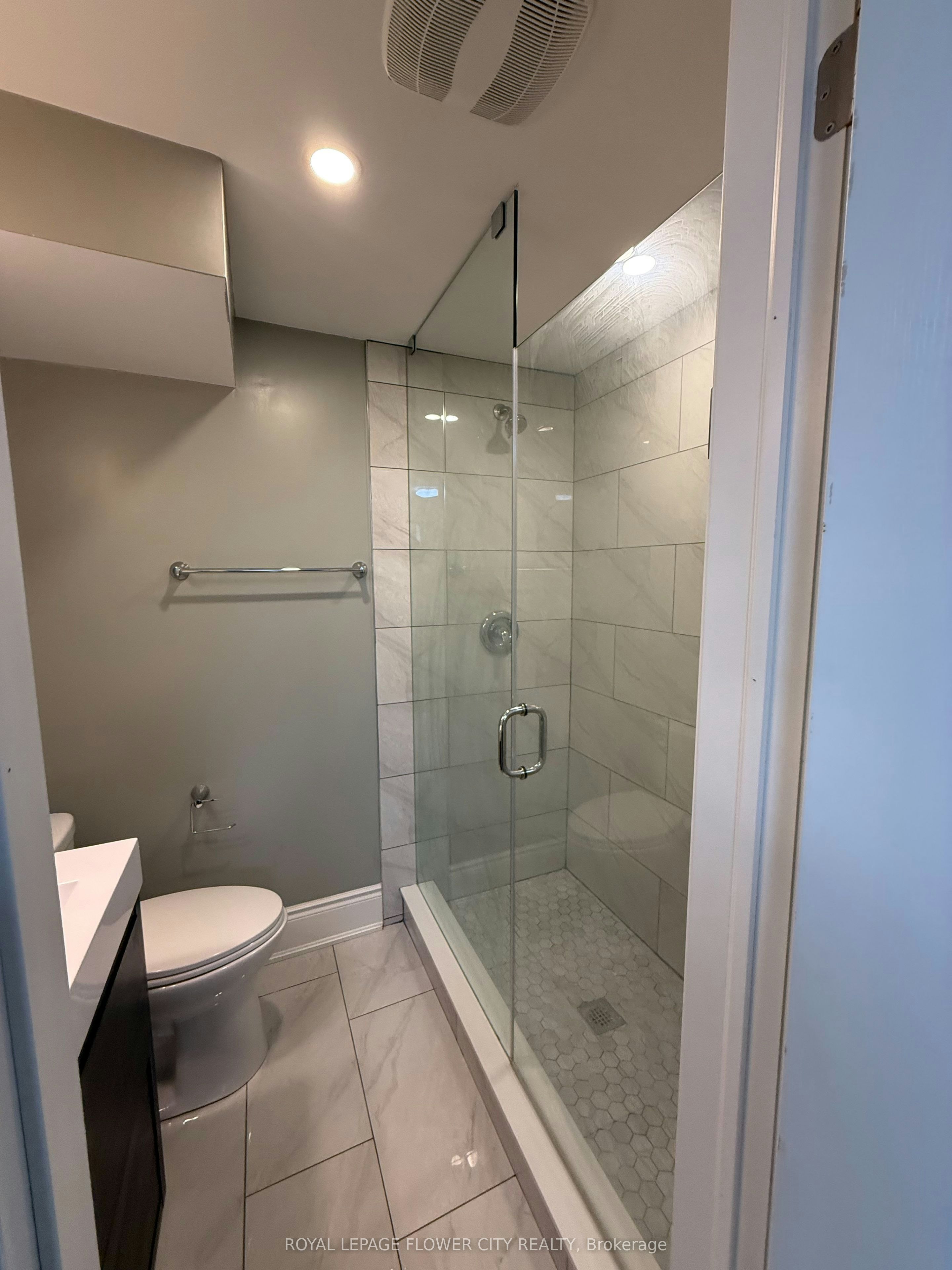 66 Ikley Road, Toronto, ON, M3J 1C6 - 2