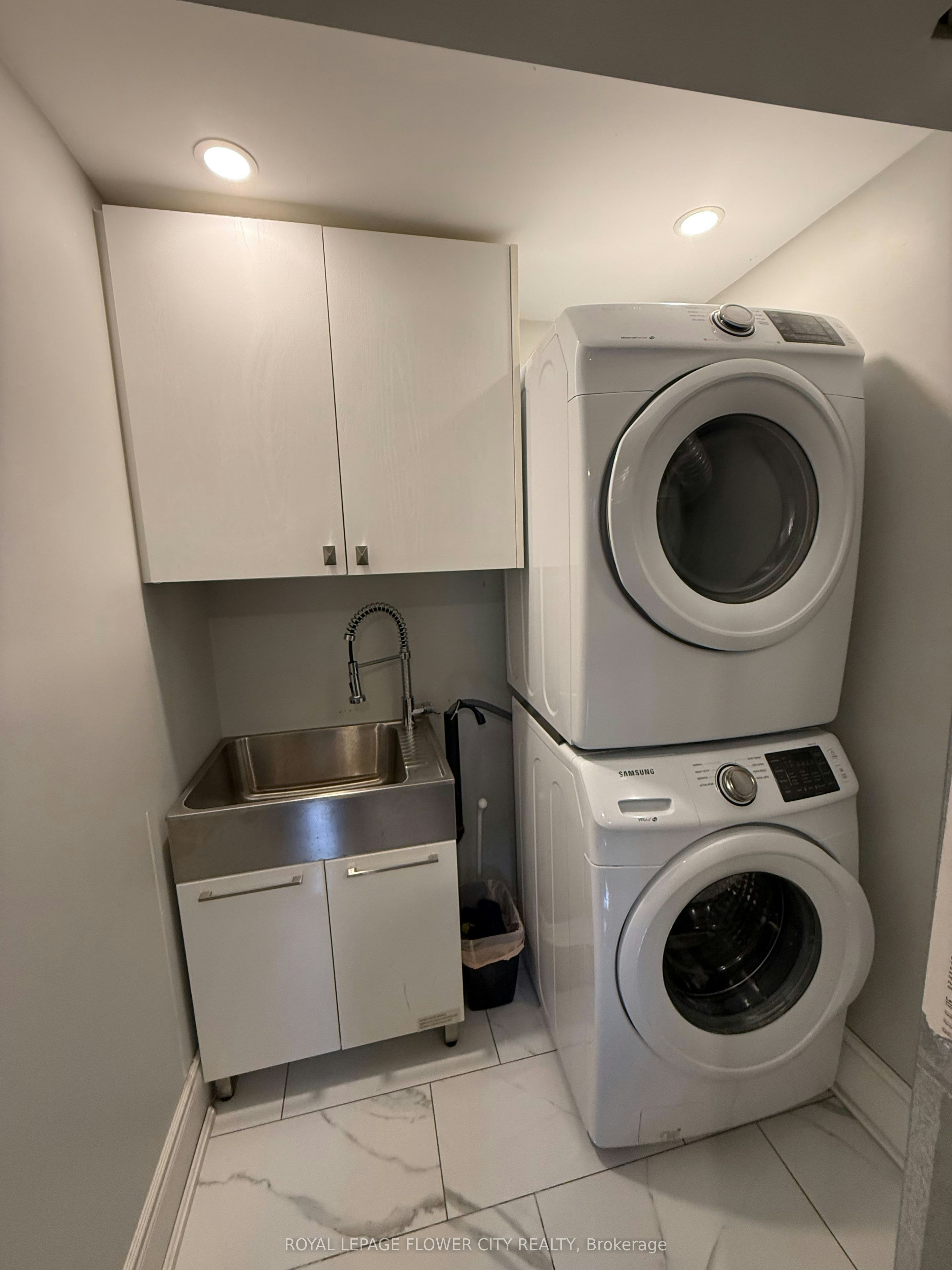 66 Ikley Road, Toronto, ON, M3J 1C6 - 5