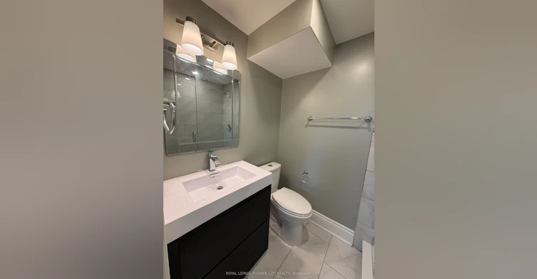 66 Ikley Road, Toronto, ON, M3J 1C6 - 3