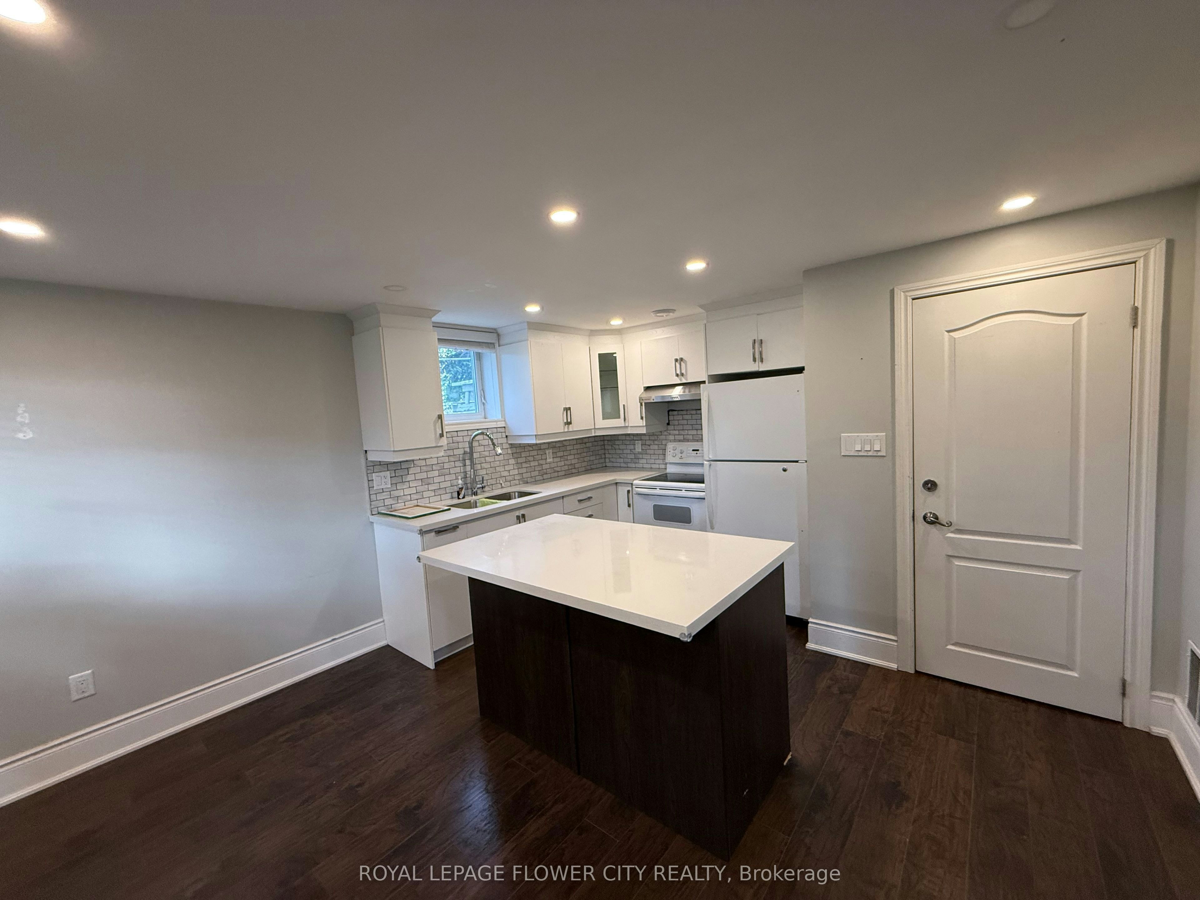 66 Ikley Road, Toronto, ON, M3J 1C6