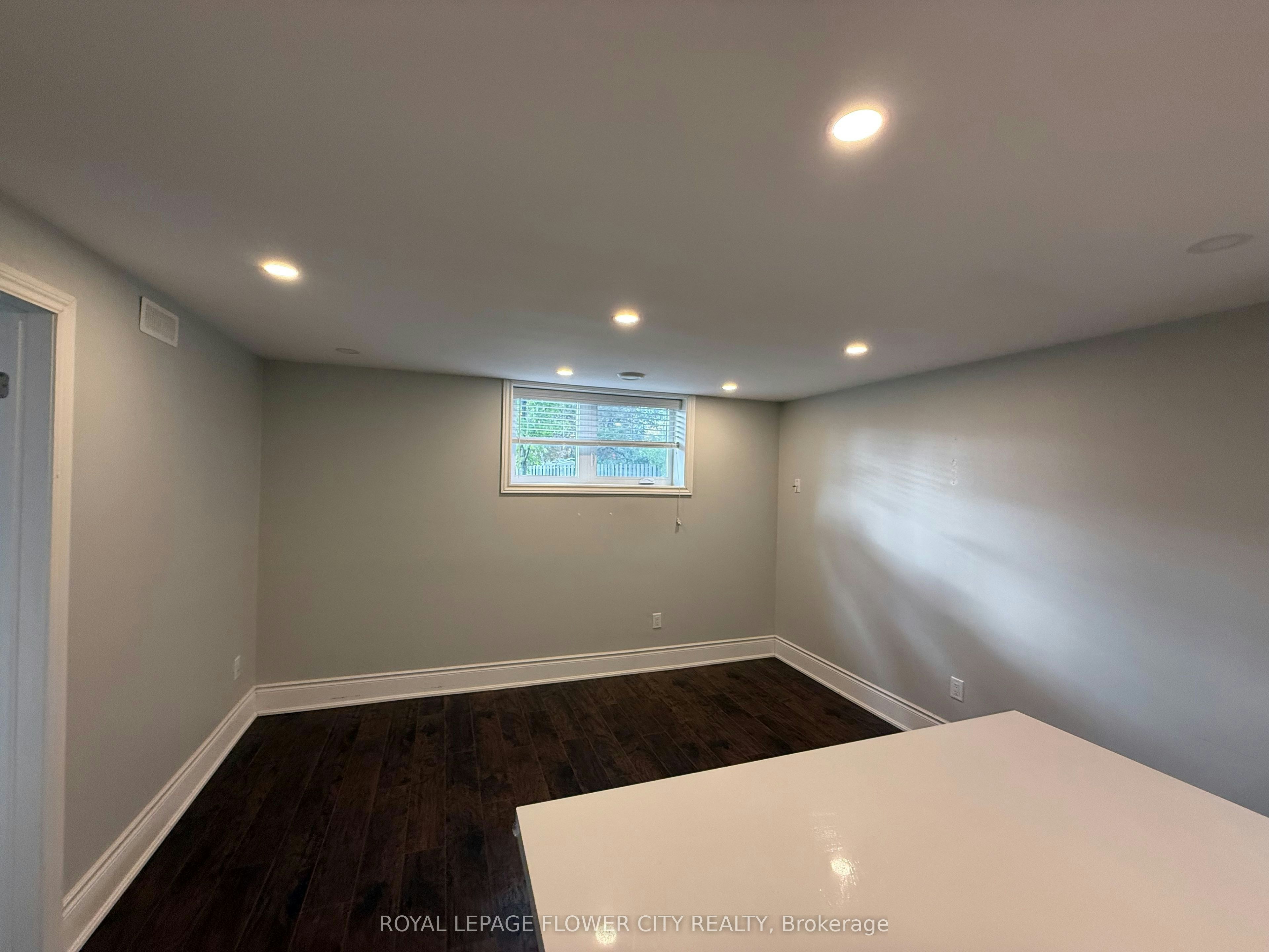 66 Ikley Road, Toronto, ON, M3J 1C6 - 4