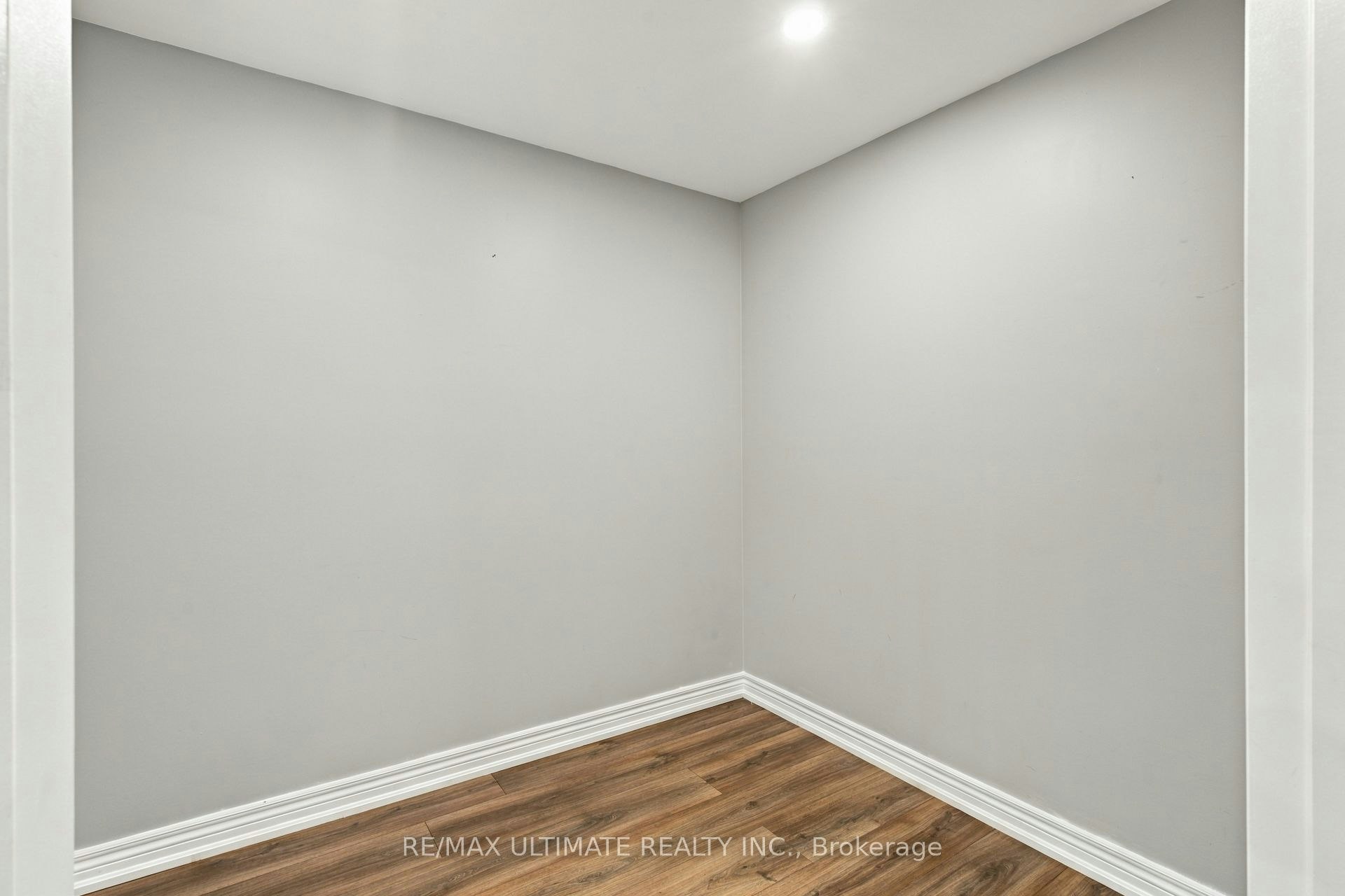 7639 Kittridge Drive, Mississauga, ON, L4T 3L9 - 14