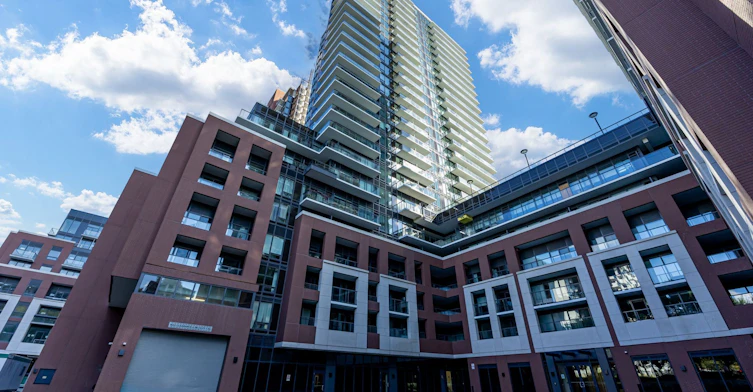 412-4010 Eglinton Avenue W, Toronto, ON, M9A 0G5 - 5