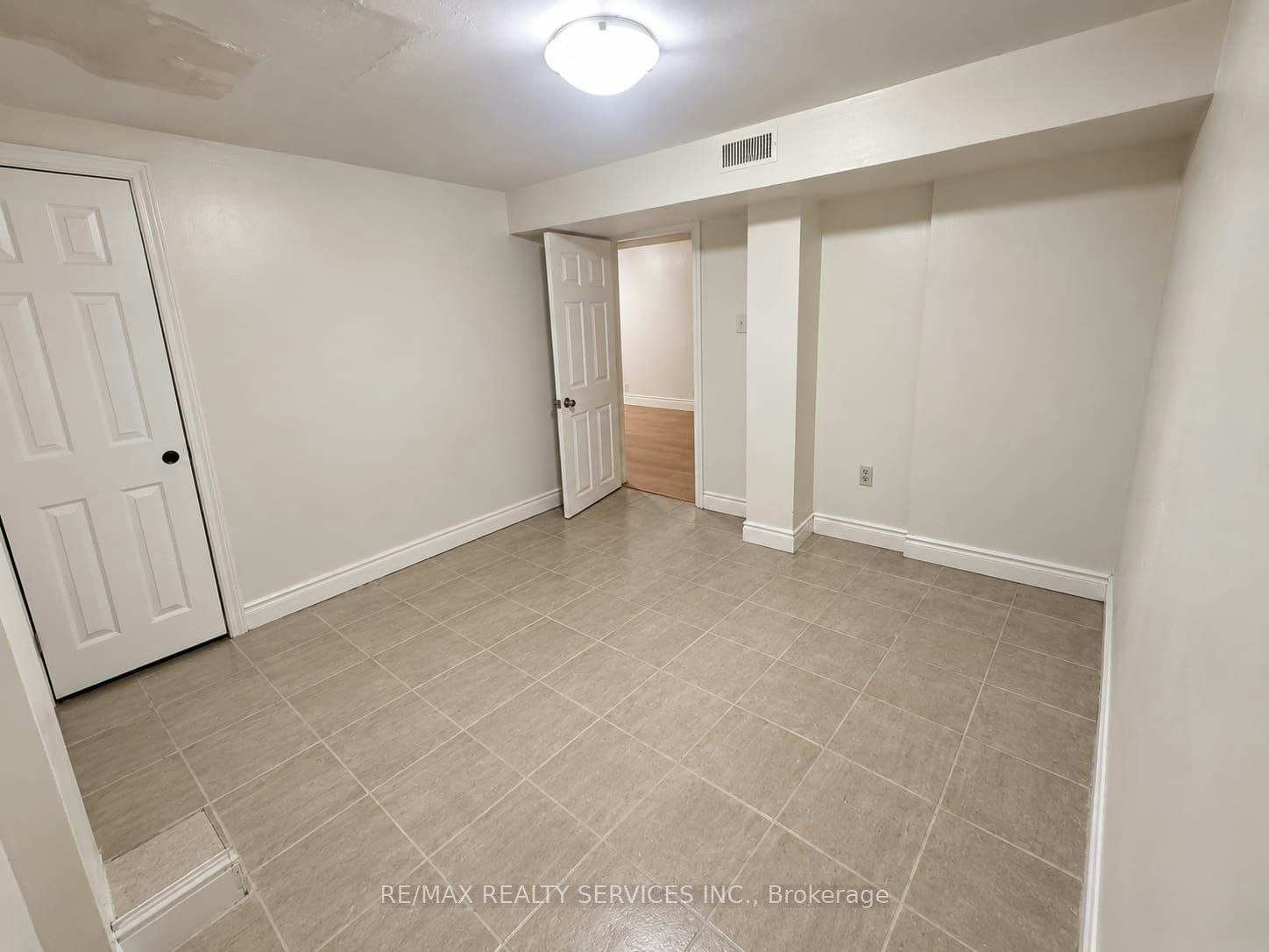 50 Banting Crescent, Brampton, ON, L6Y 2K9 - 5