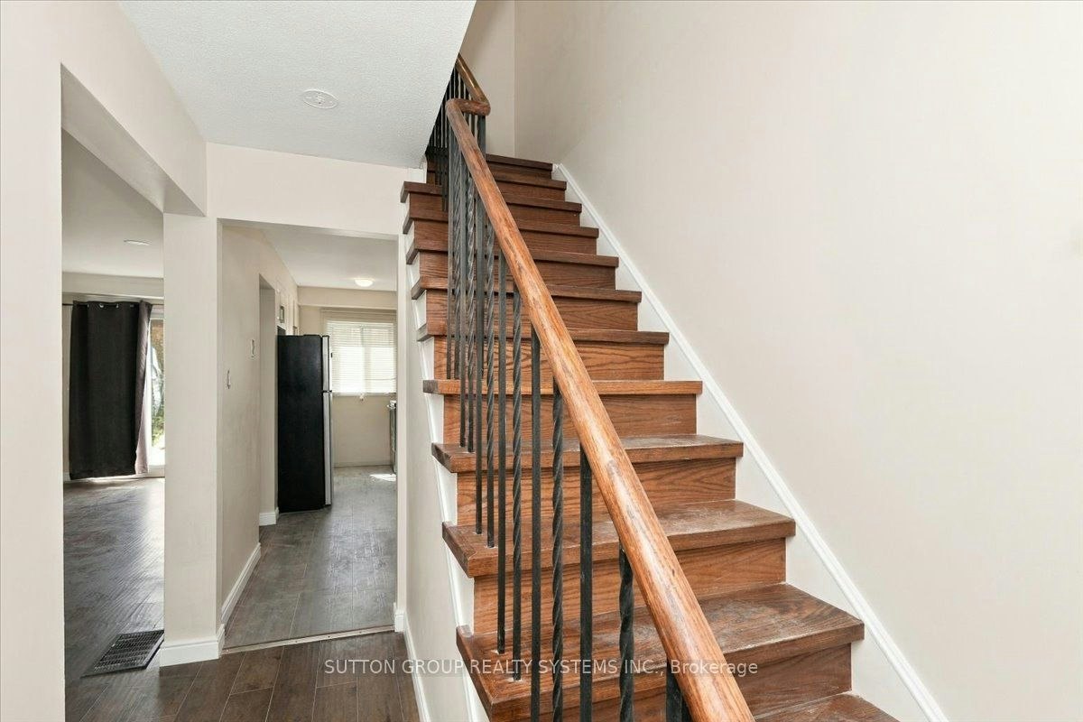 4118 Teakwood Drive, Mississauga, ON, L5C 3L6 - 9