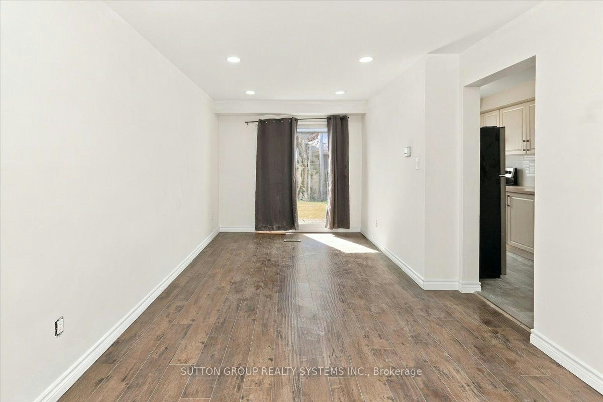 4118 Teakwood Drive, Mississauga, ON, L5C 3L6 - 6