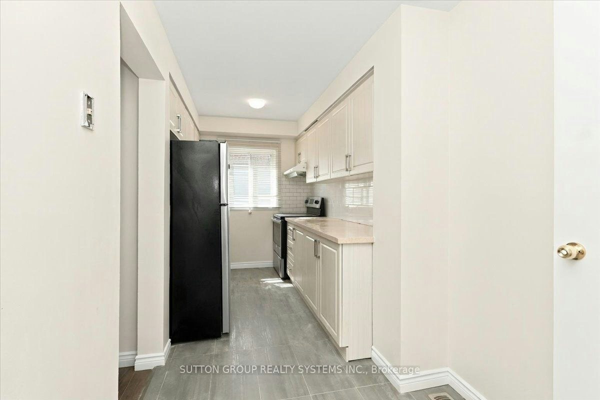4118 Teakwood Drive, Mississauga, ON, L5C 3L6 - 4