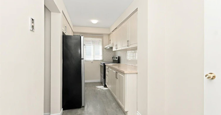 4118 Teakwood Drive, Mississauga, ON, L5C 3L6 - 4