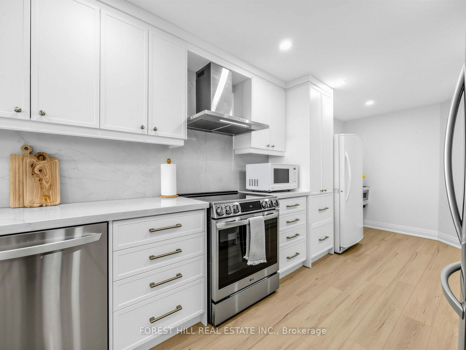1812-236 Albion Road, Toronto, ON, M9W 6A6 - 2