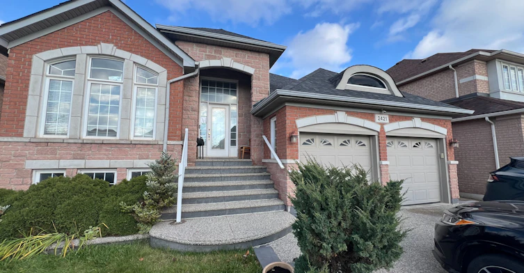 2421 Eighth Line, Oakville, ON, L6H 7L7
