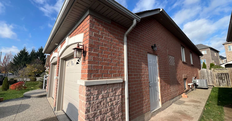 2421 Eighth Line, Oakville, ON, L6H 7L7 - 2