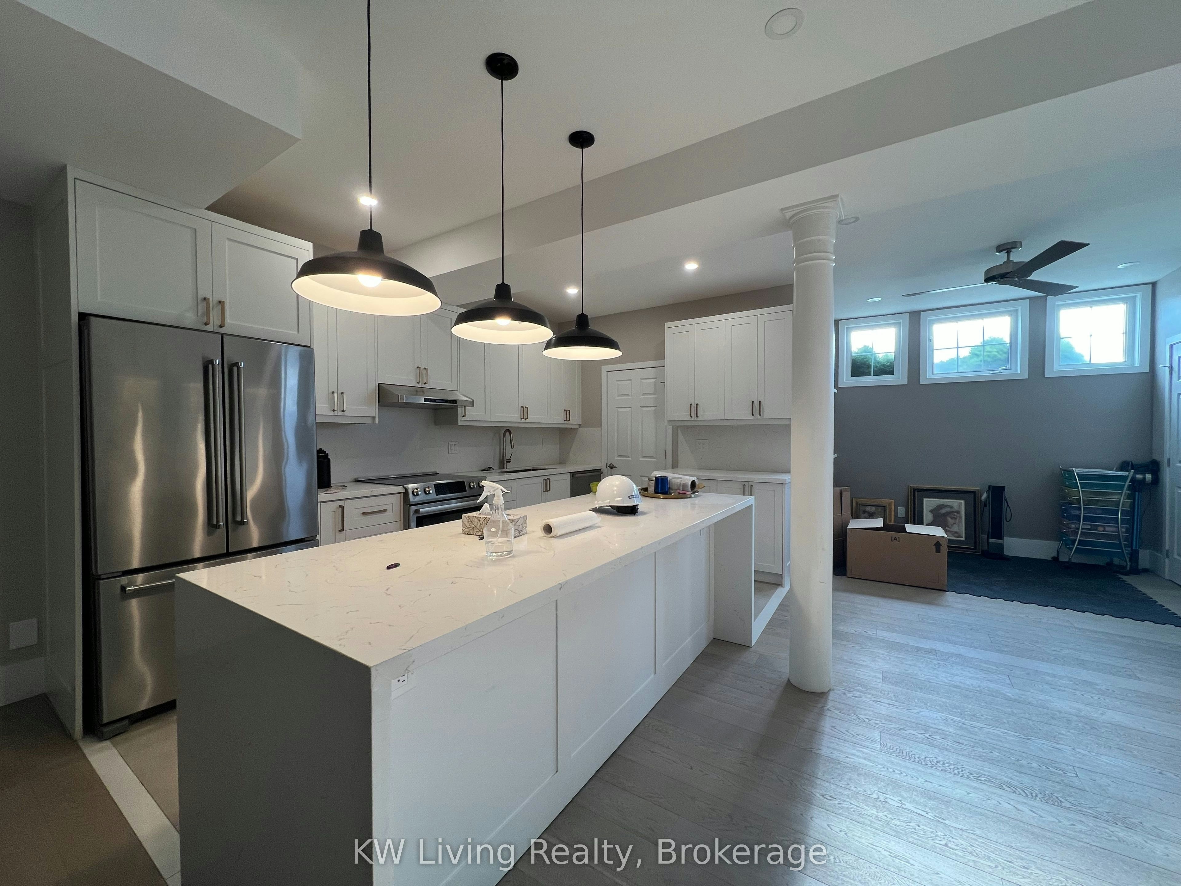 2421 Eighth Line, Oakville, ON, L6H 7L7 4