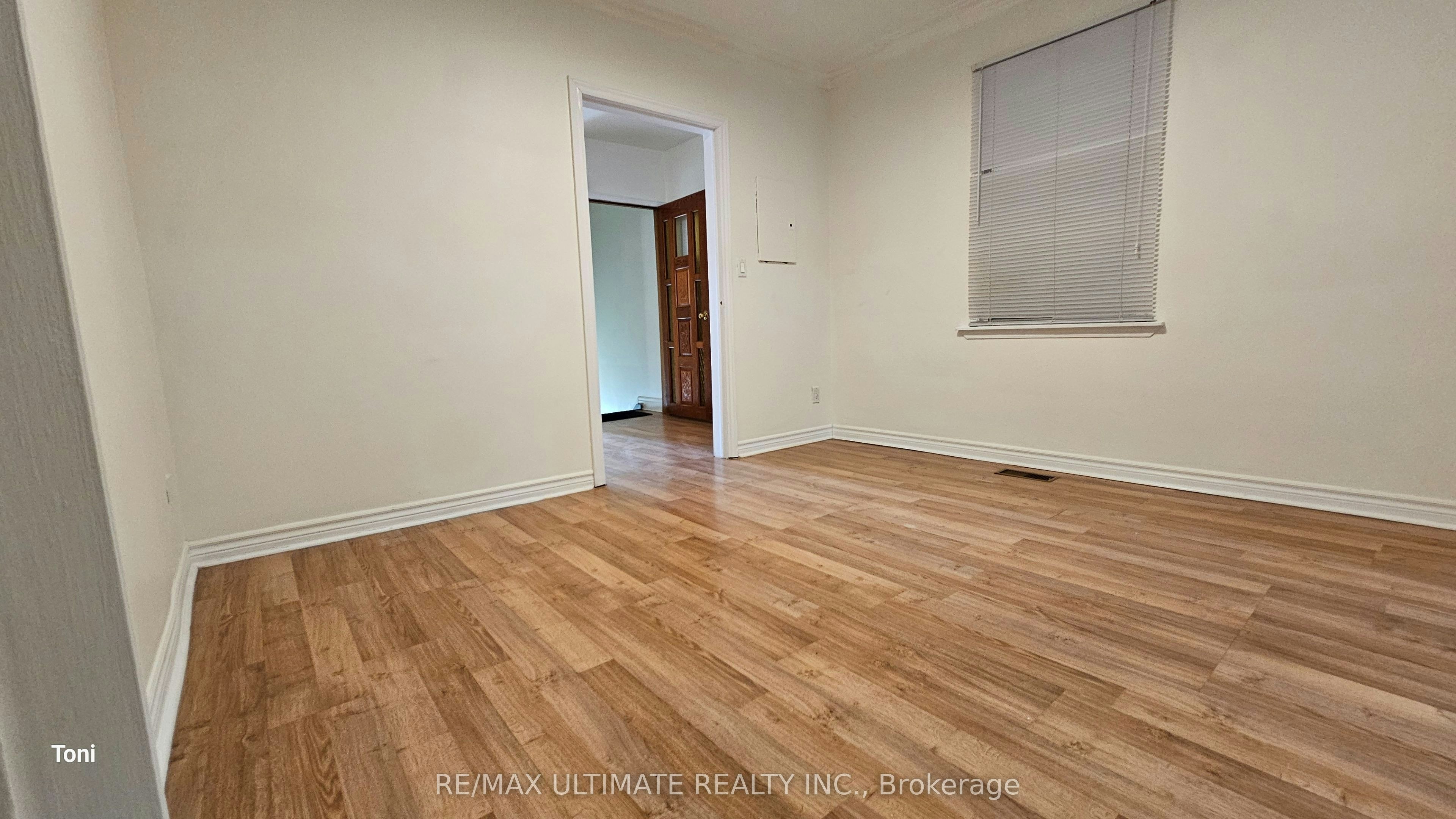 2nd floor-568 Rogers Road, Toronto, ON, M6M 1B6 - 13