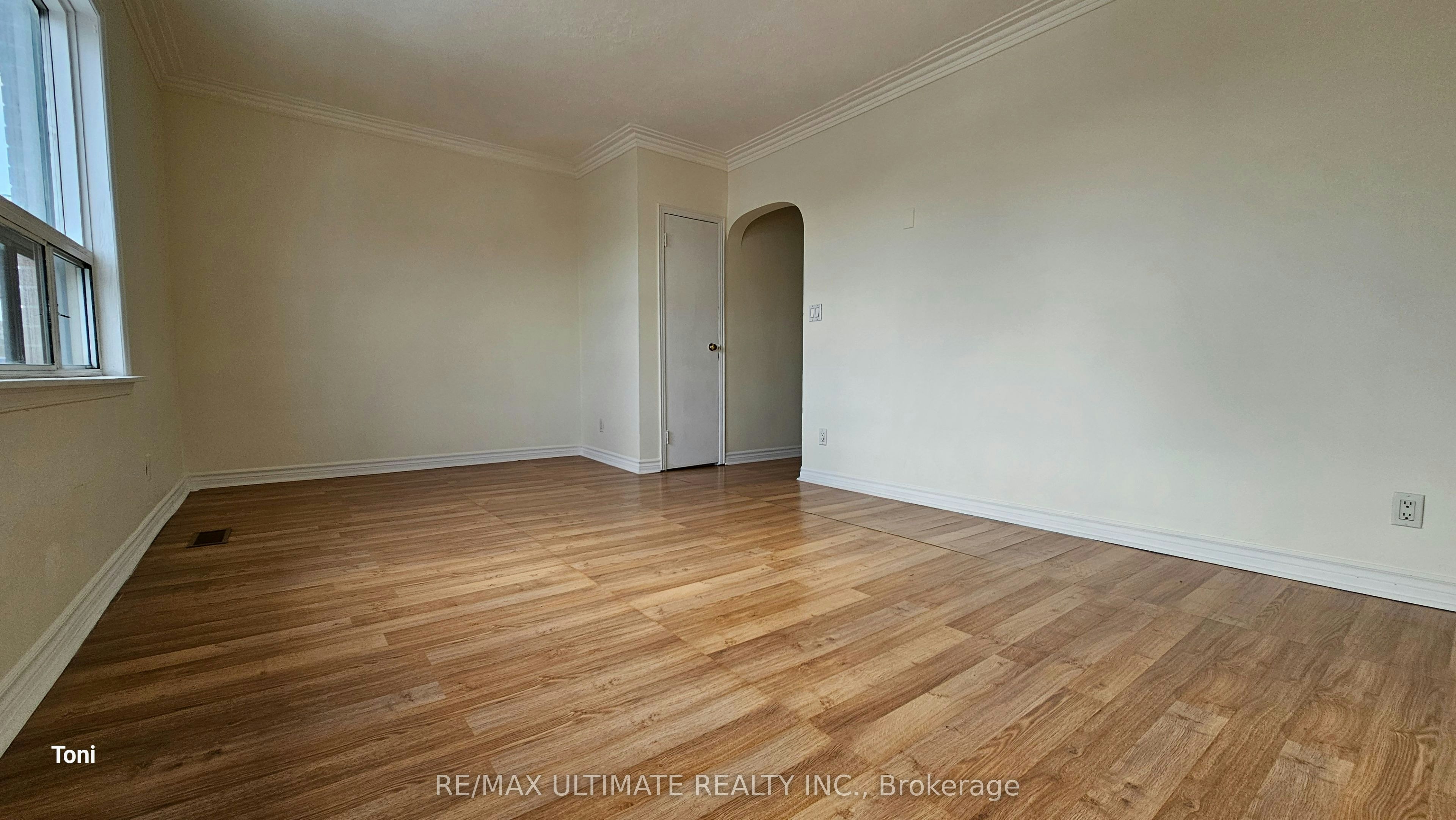 2nd floor-568 Rogers Road, Toronto, ON, M6M 1B6 - 22