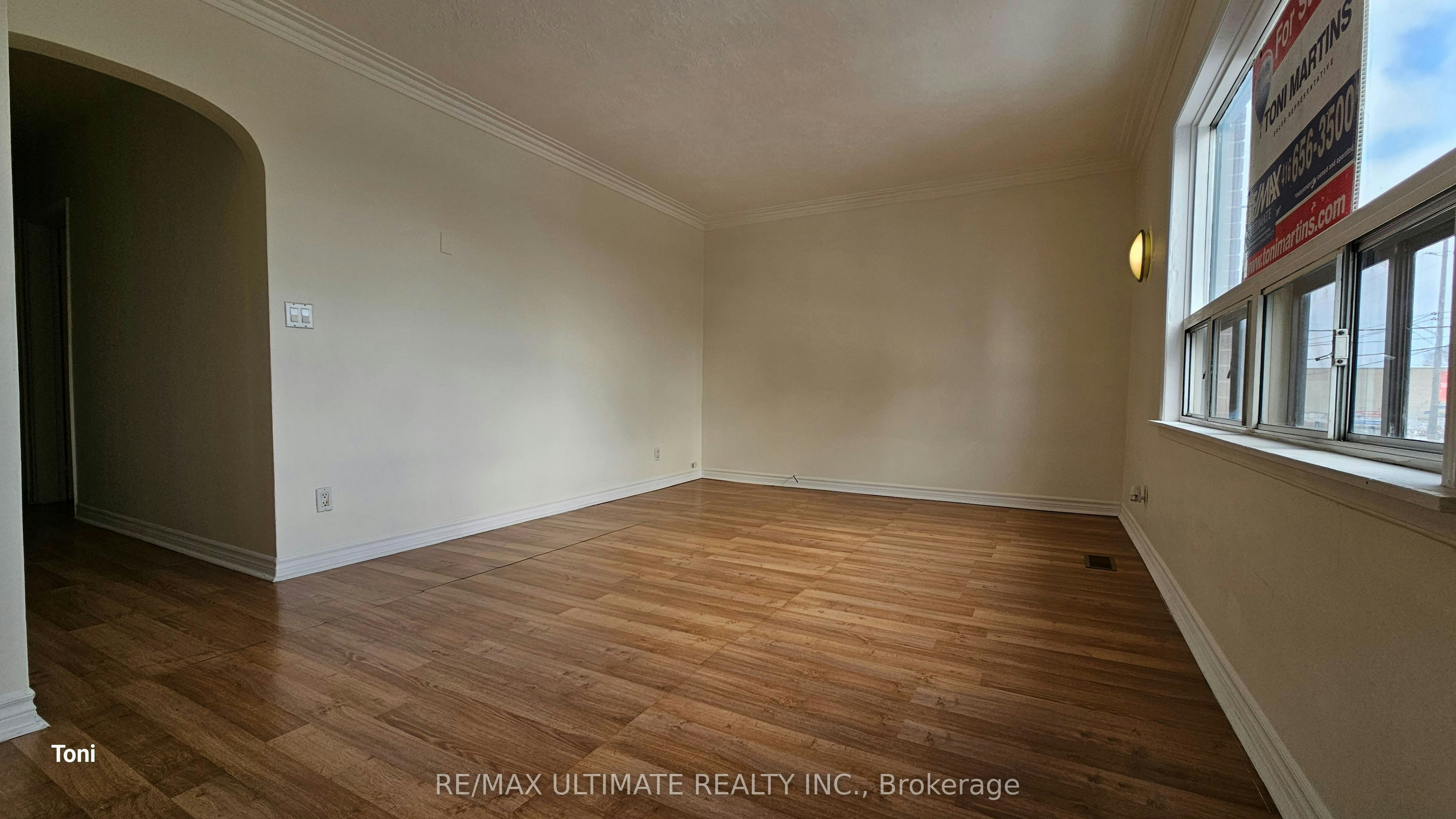 2nd floor-568 Rogers Road, Toronto, ON, M6M 1B6 - 21