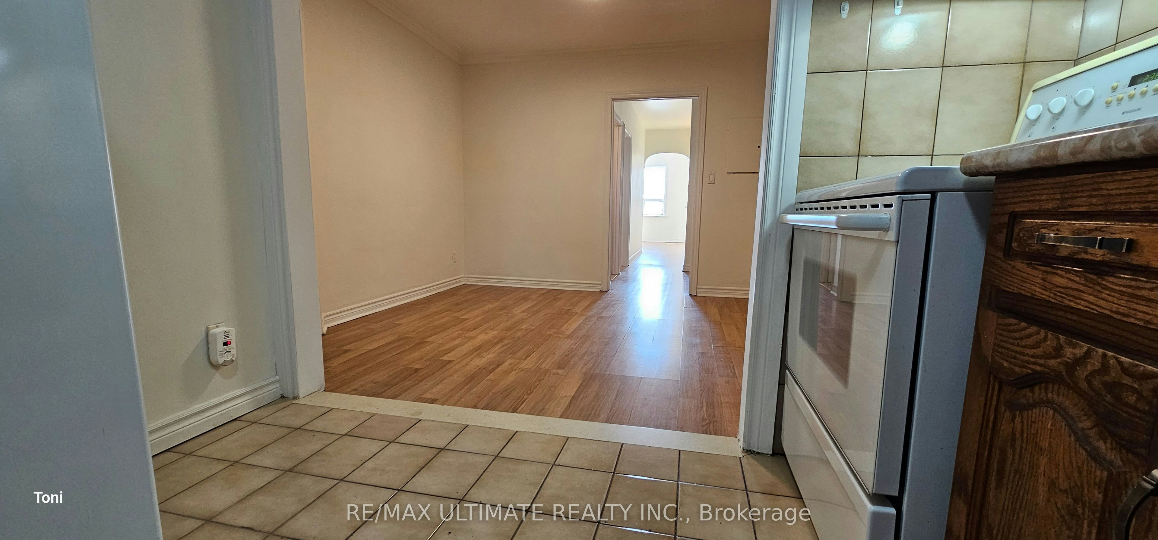 2nd floor-568 Rogers Road, Toronto, ON, M6M 1B6 - 8
