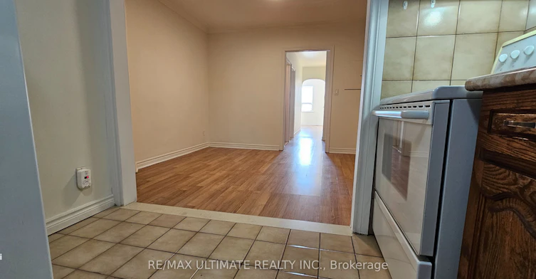 2nd floor-568 Rogers Road, Toronto, ON, M6M 1B6 - 8