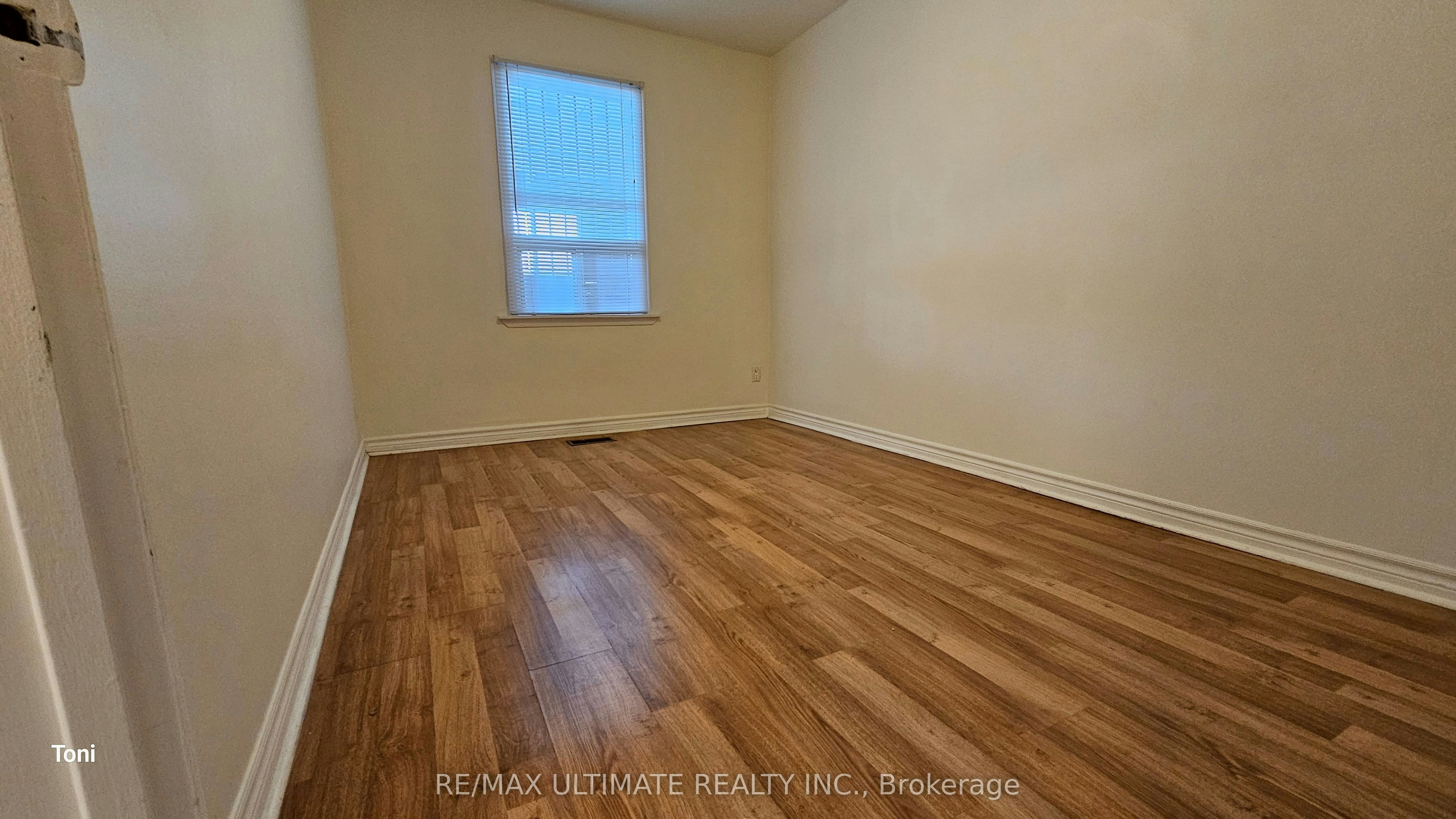 2nd floor-568 Rogers Road, Toronto, ON, M6M 1B6 - 10