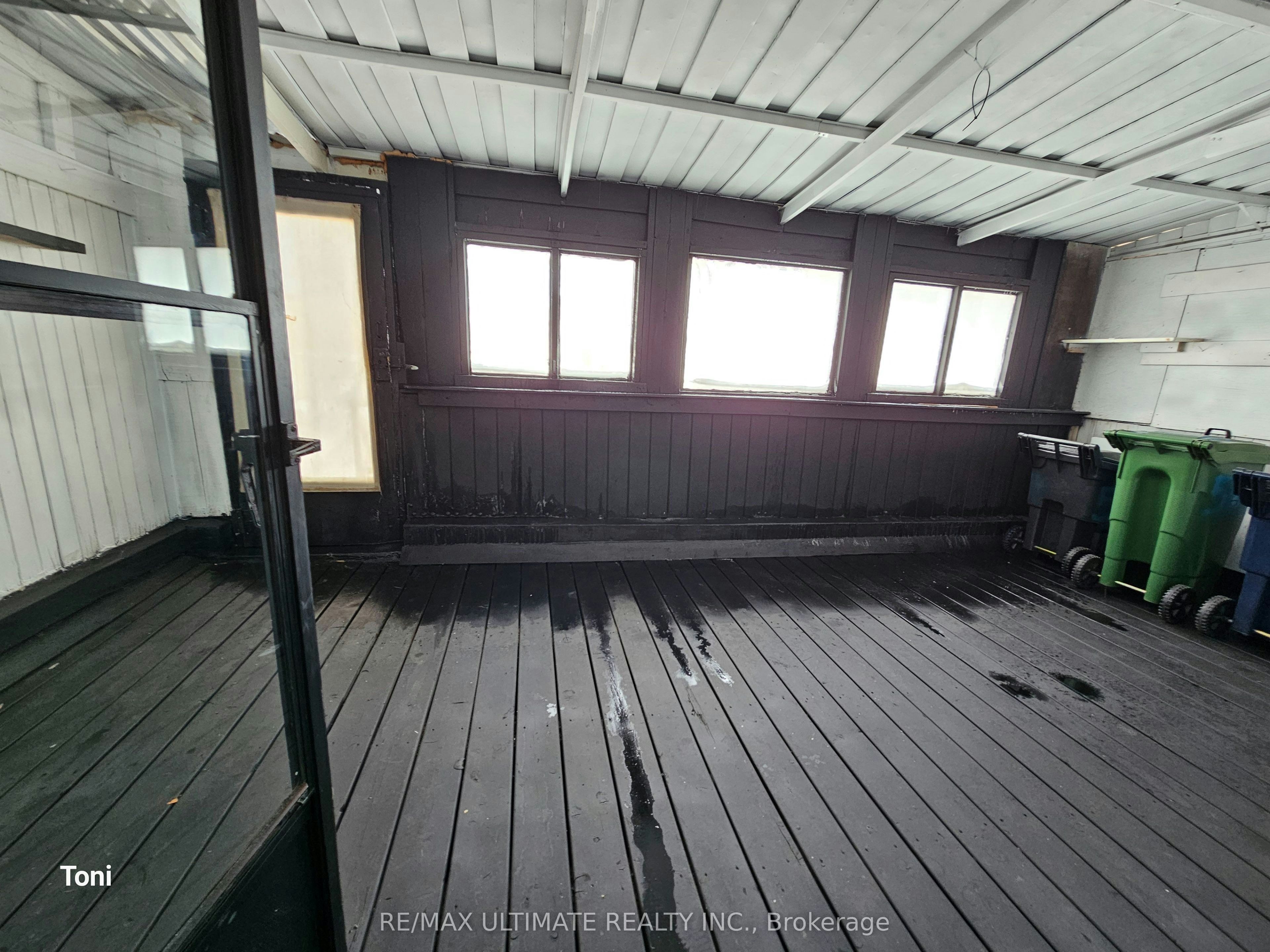 2nd floor-568 Rogers Road, Toronto, ON, M6M 1B6 - 6