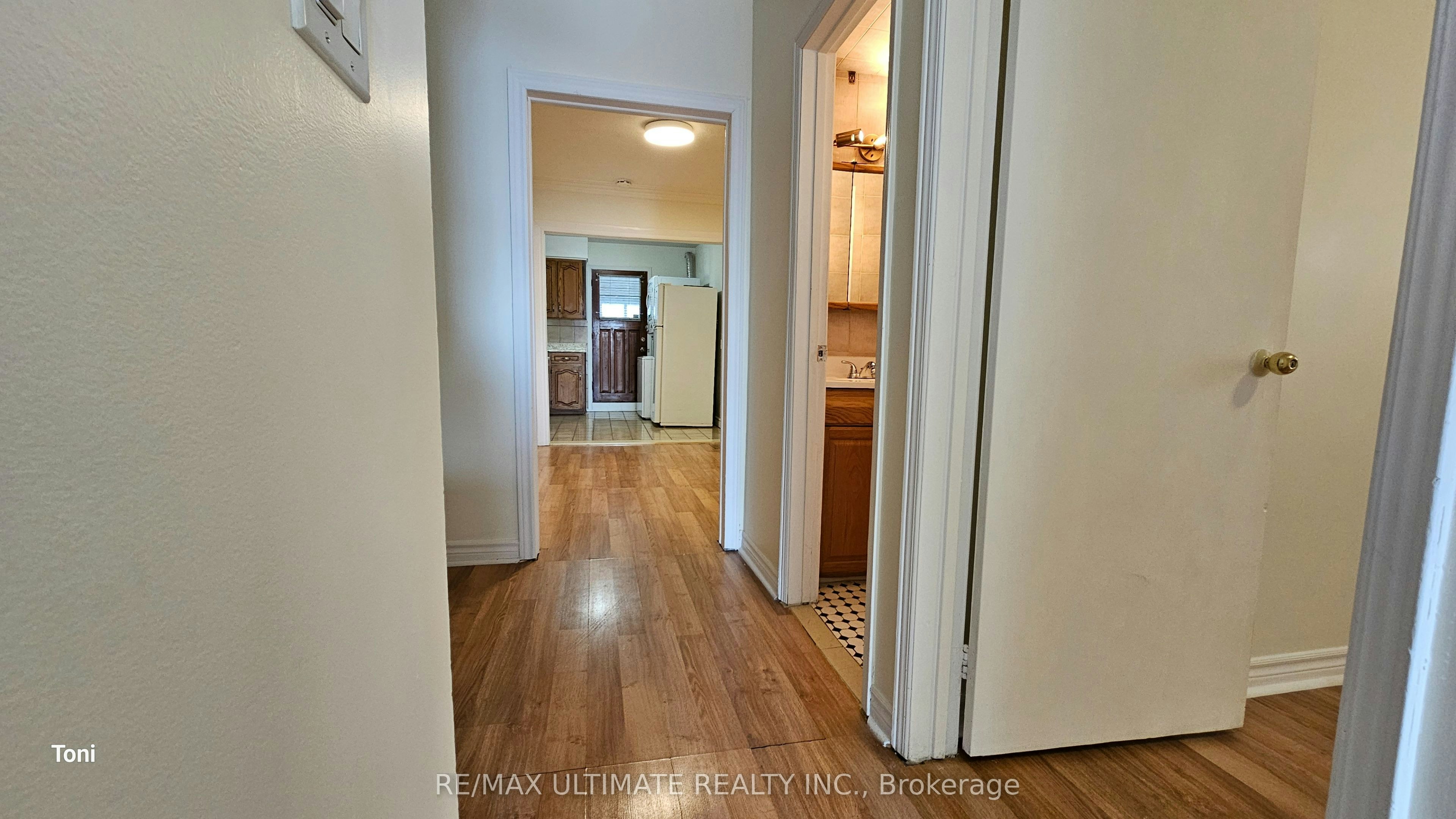 2nd floor-568 Rogers Road, Toronto, ON, M6M 1B6 - 20