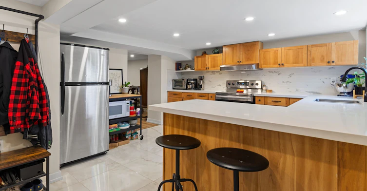 Lower-53 Meadowbank Road, Toronto, ON, M9B 5C7 - 3