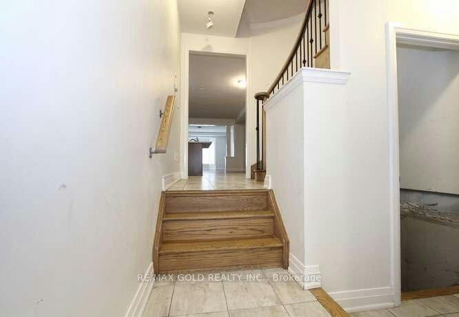 35 Dalbeattie Drive, Brampton, ON, L6Y 6H7 - 6
