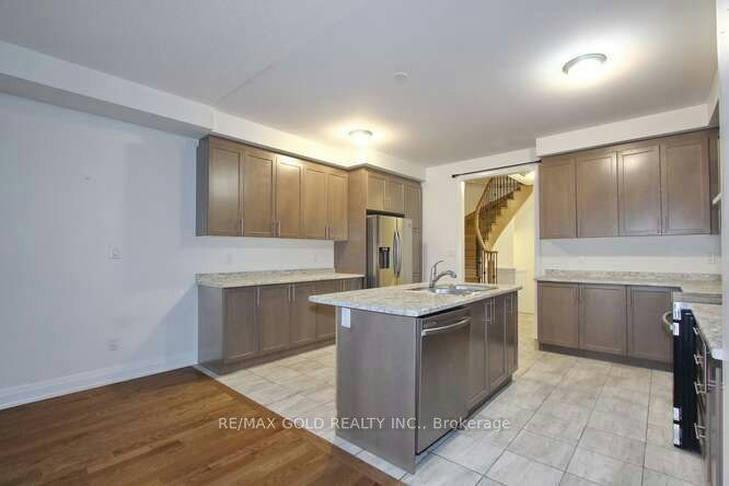 35 Dalbeattie Drive, Brampton, ON, L6Y 6H7 - 10