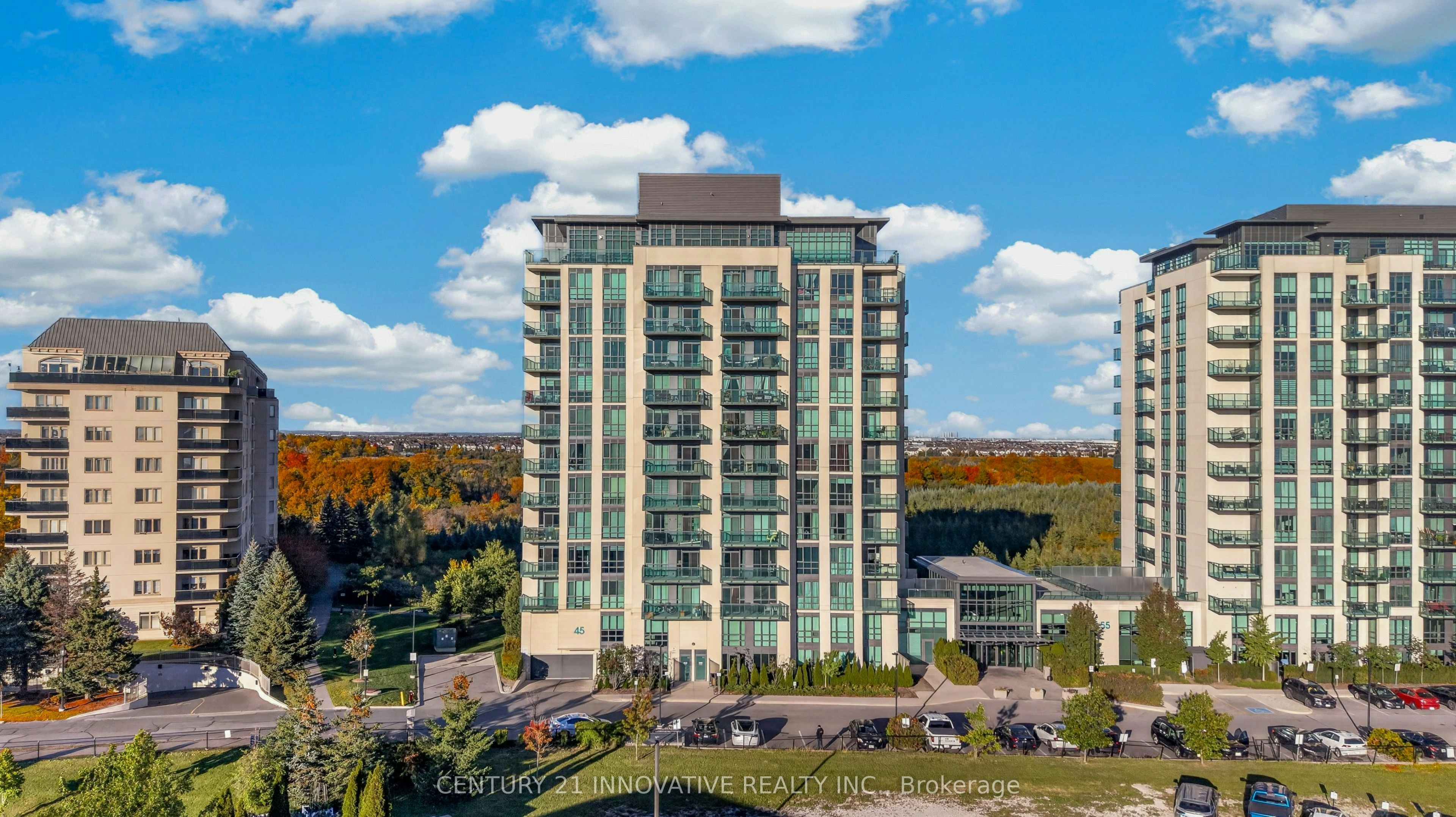 302-45 Yorkland Boulevard, Brampton, ON, L6P 4B4