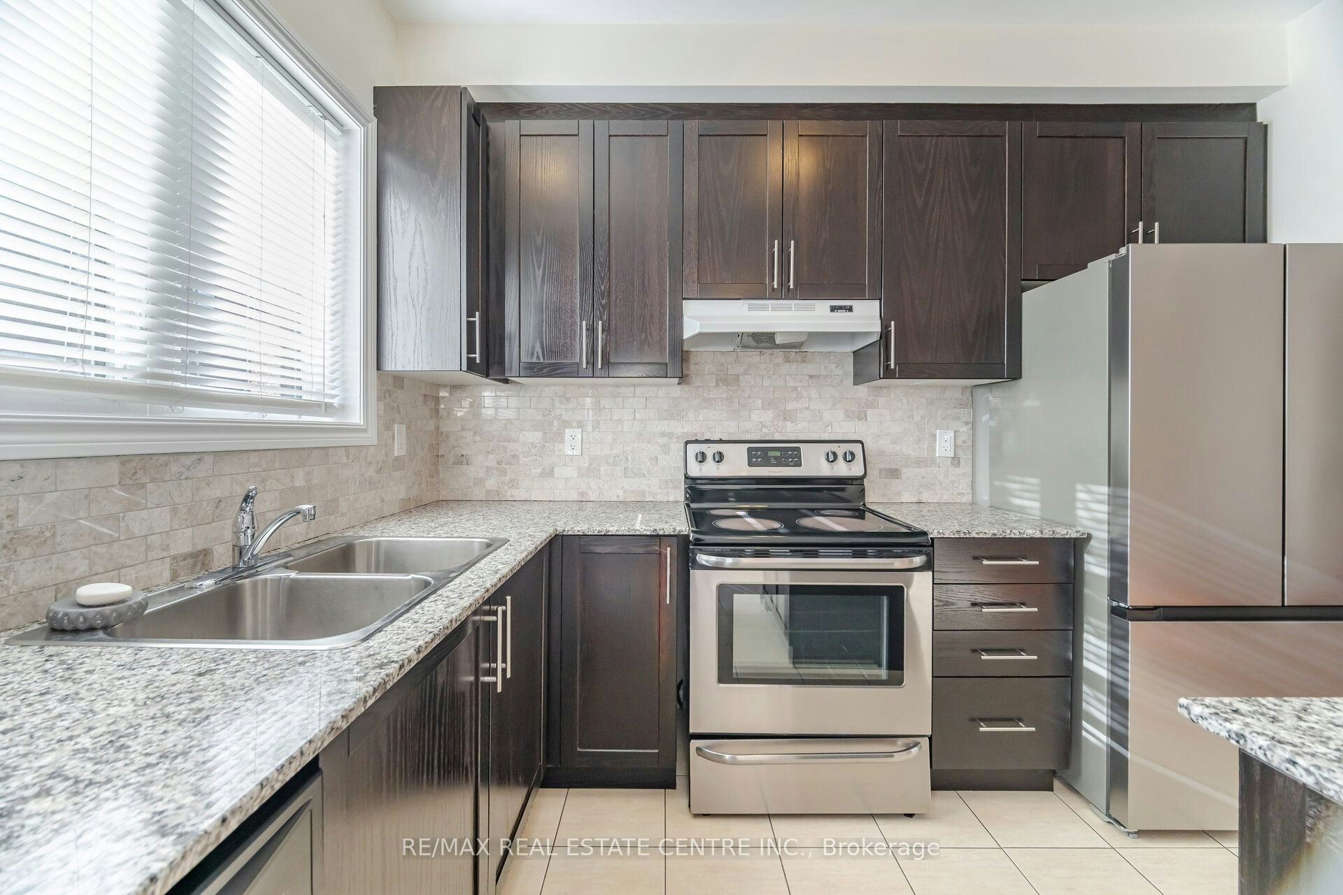 11 Yately Street, Brampton, ON, L7A 4R9 - 11