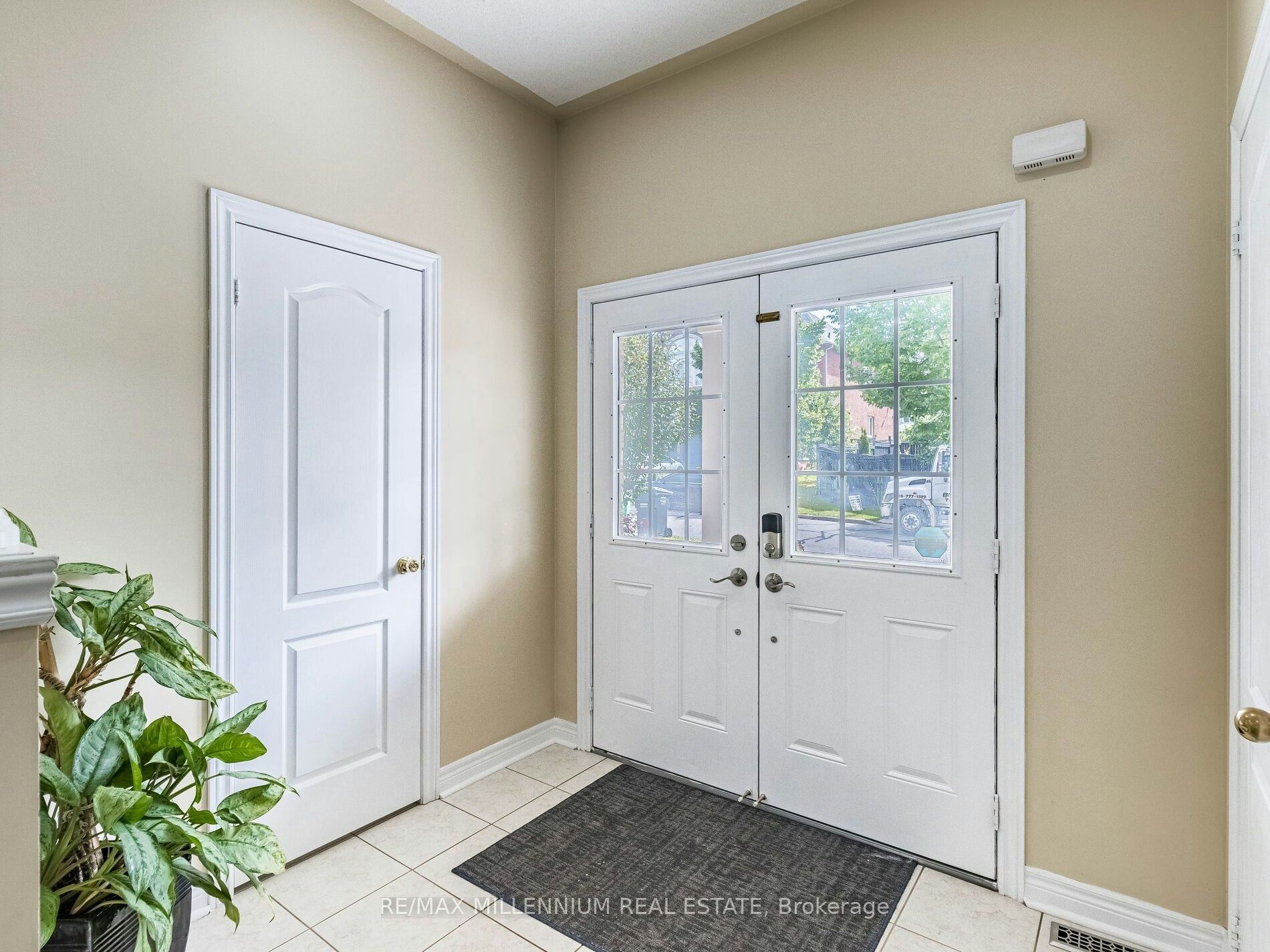 172 Pefferlaw Circle, Brampton, ON, L6Y 0L2 - 4