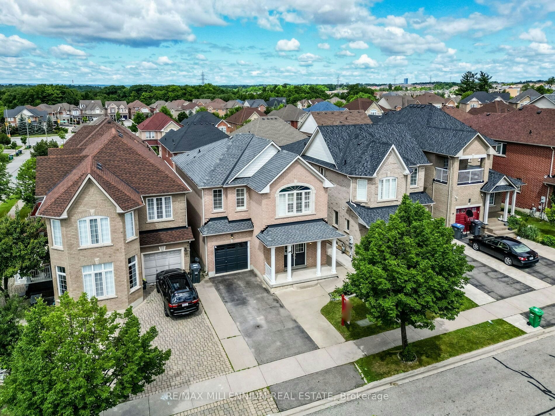 172 Pefferlaw Circle, Brampton, ON, L6Y 0L2 - 2