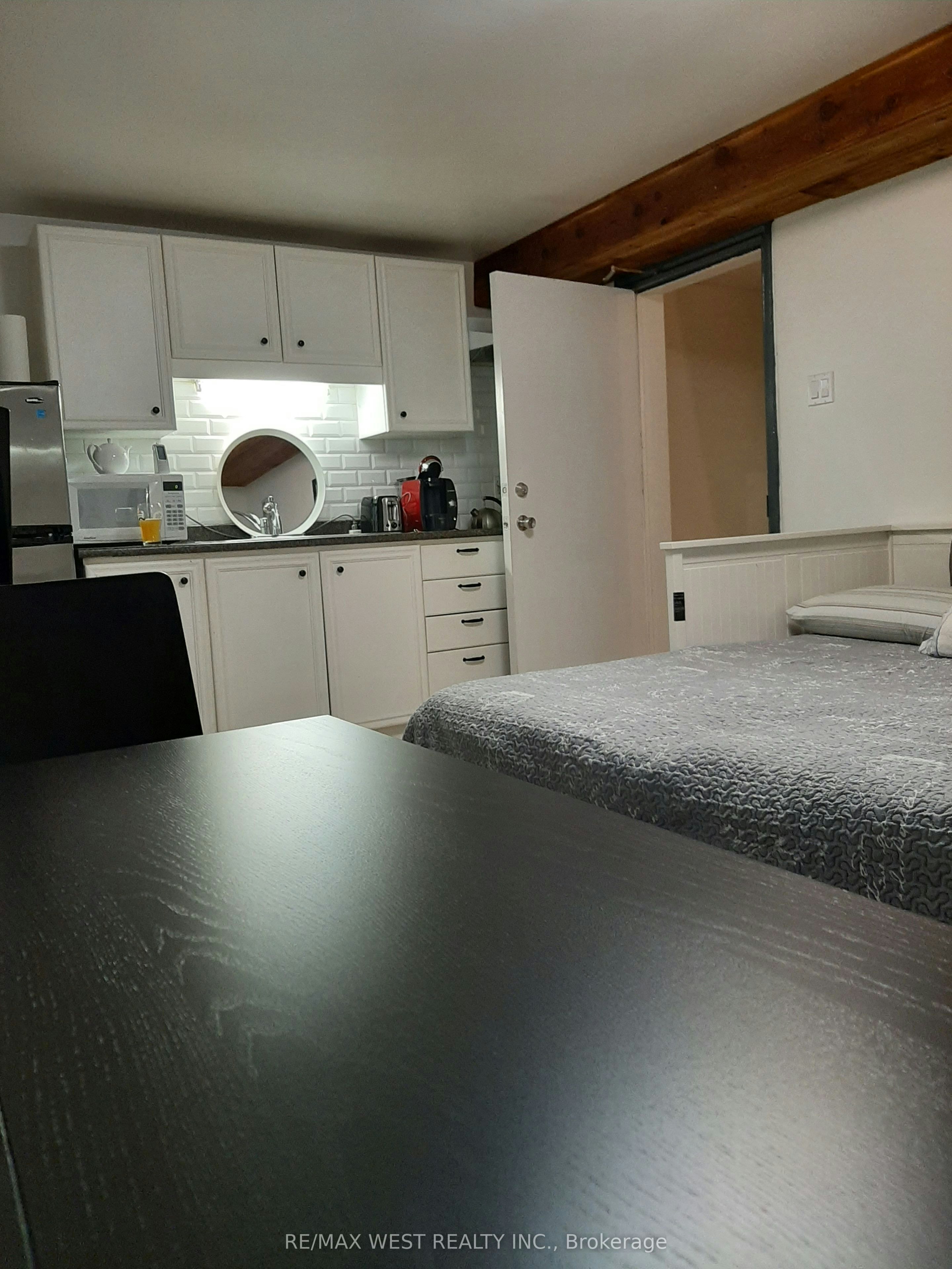 B1-34 Penhurst Avenue, Toronto, ON, M8Y 3A9 - 4
