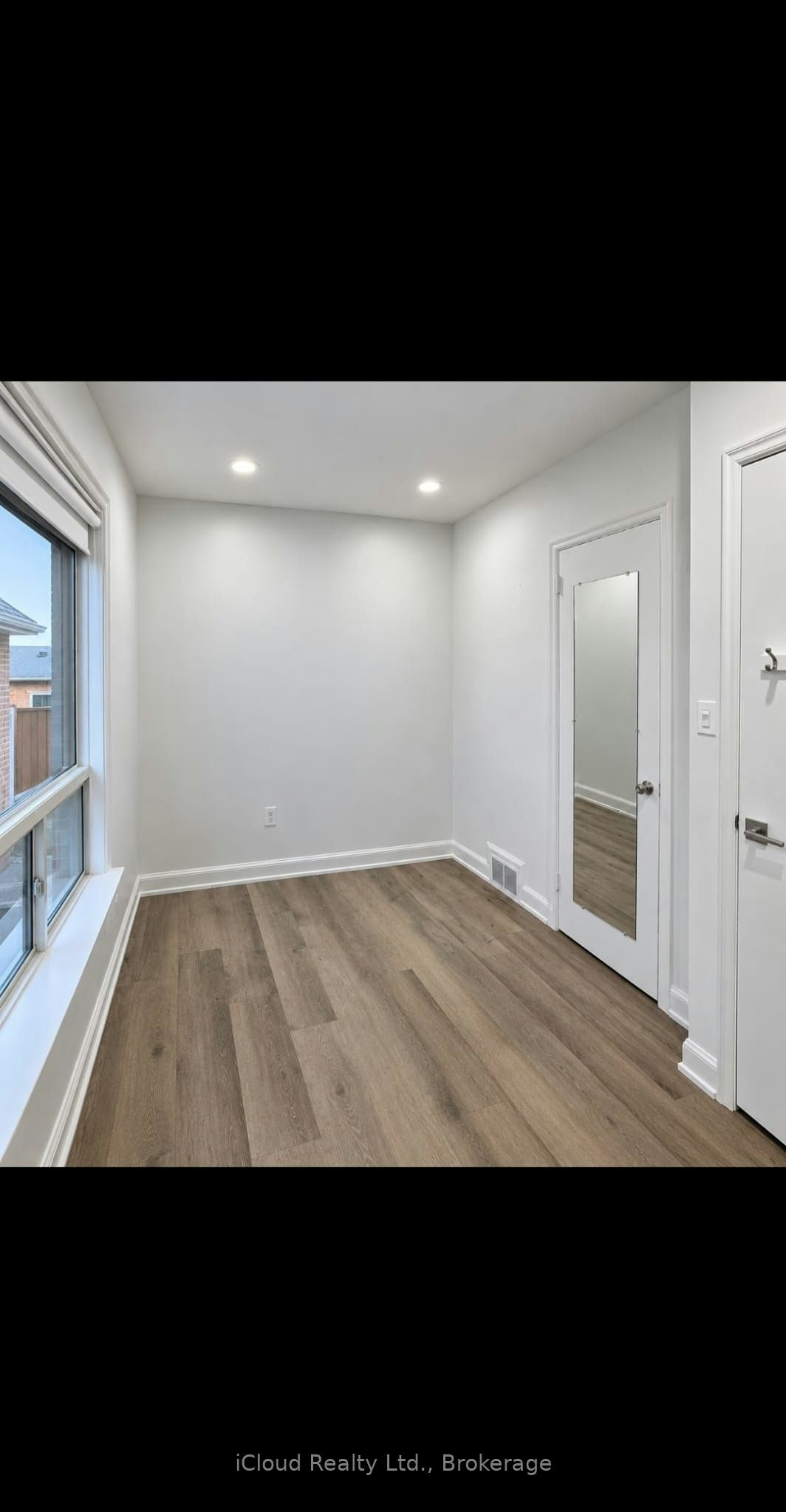 Upper-27 Inchcliffe Crescent, Toronto, ON, M9P 2N2 - 9