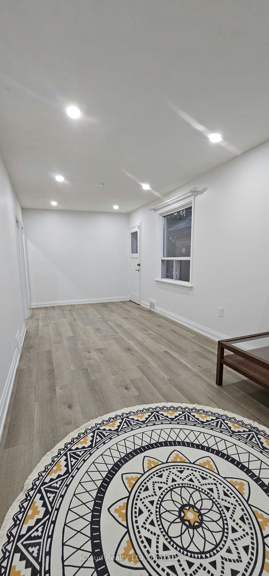 Upper-27 Inchcliffe Crescent, Toronto, ON, M9P 2N2 - 10