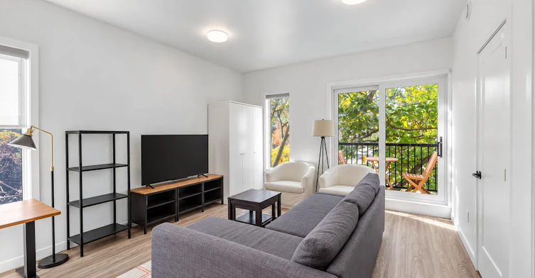 9-148 Glenlake Avenue, Toronto, ON, M6P 1E7 - 9