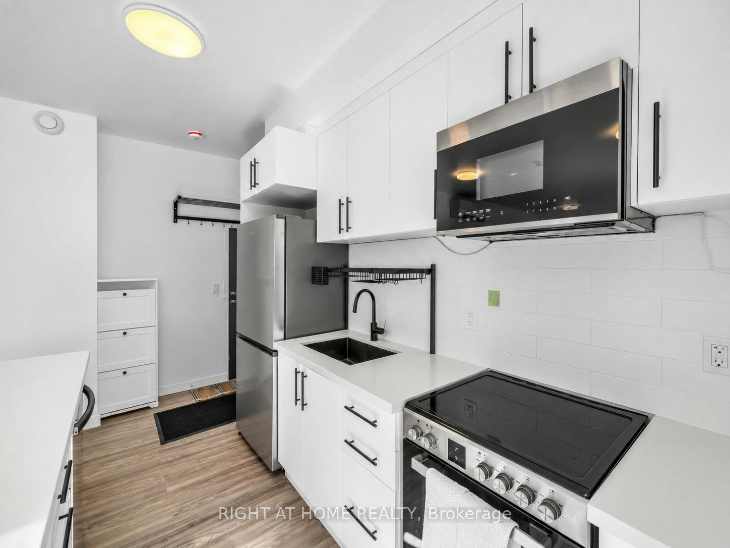 9-148 Glenlake Avenue, Toronto, ON, M6P 1E7 - 5