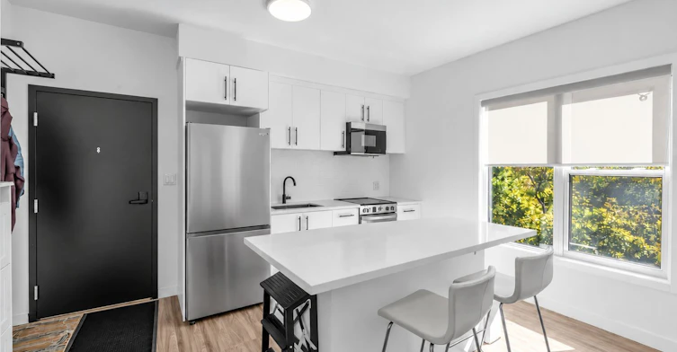 9-148 Glenlake Avenue, Toronto, ON, M6P 1E7 - 3