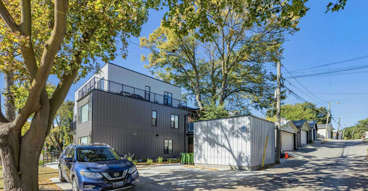 9-148 Glenlake Avenue, Toronto, ON, M6P 1E7 - 25