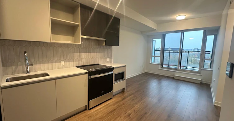 330-395 Dundas Street W, Oakville, ON, L6M 5R8 - 7