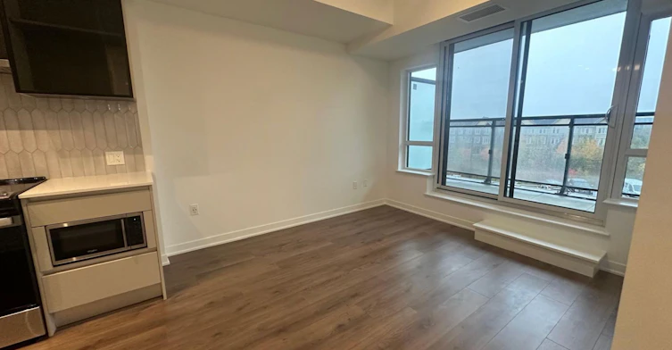 330-395 Dundas Street W, Oakville, ON, L6M 5R8 - 8