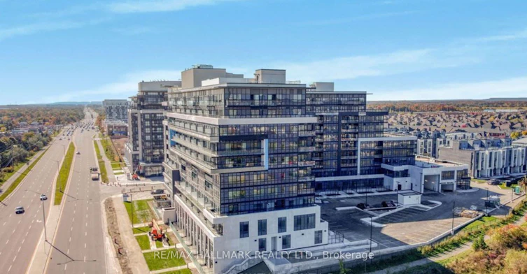 330-395 Dundas Street W, Oakville, ON, L6M 5R8 - 2